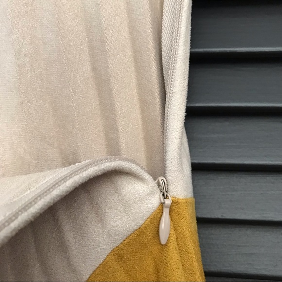 Zara Faux Suede Pleated Midi Skirt, Chevron Like Pattern, Size Small - Picture 7 of 10